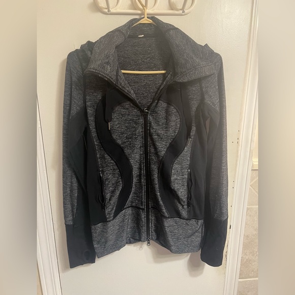 Lululemon zip up sweater size 4 - Picture 1 of 3